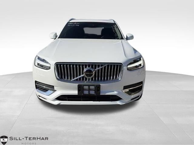 2025 Volvo XC90 T8 Ultra Bright Theme 6P
