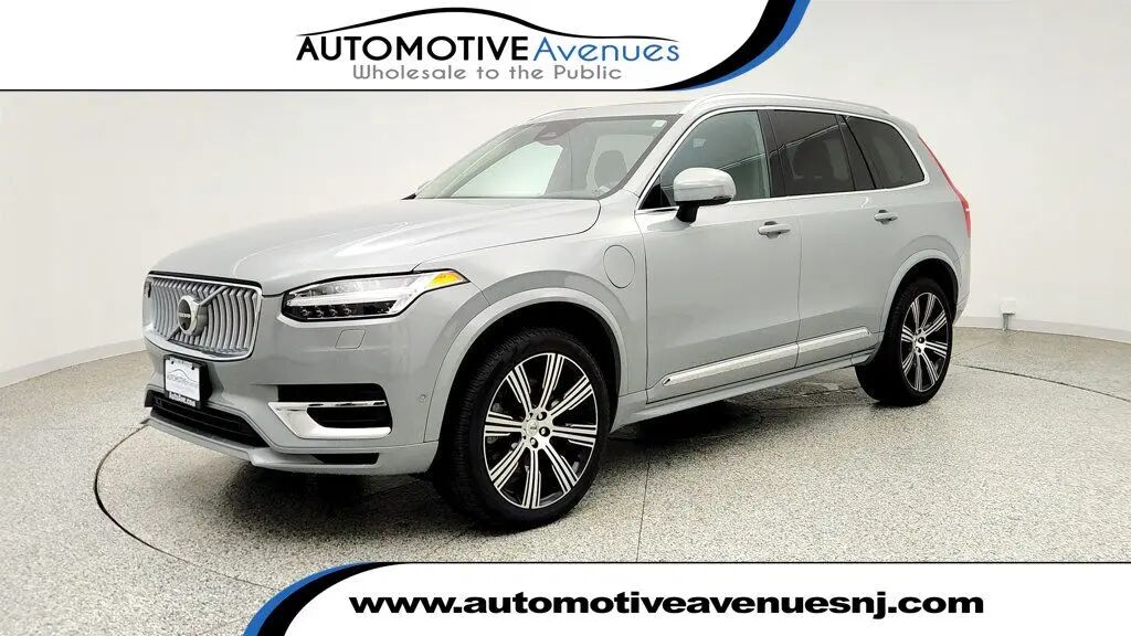 2025 Volvo XC90 T8 Plus Bright Theme 7P — photo 1 of 13