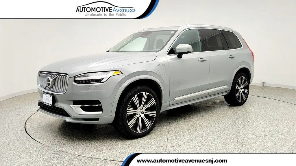 2025 Volvo XC90 T8 Plus Bright Theme 7P