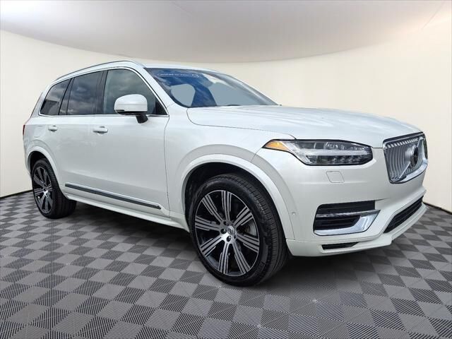 2025 Volvo XC90 T8 Plus Bright Theme 7P