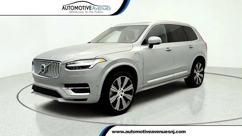 2025 Volvo XC90 T8 Plus Bright Theme 7P