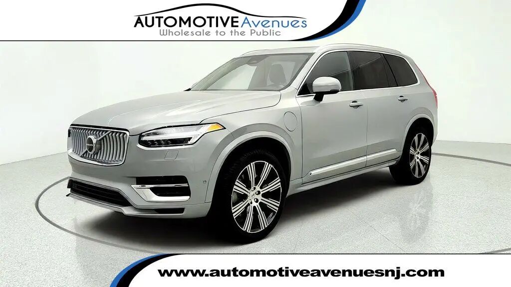 2025 Volvo XC90 T8 Plus Bright Theme 7P — photo 1 of 13