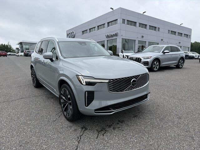 2025 Volvo XC90 T8 Ultra Bright Theme 7P