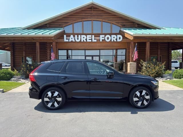 2025 Volvo XC60 T8 Plus Dark Theme