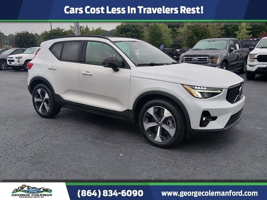 2023 Volvo XC40 B4 Ultimate Dark Theme — photo 1 of 1