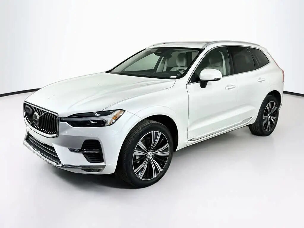 2022 Volvo XC60 B5 Inscription — photo 1 of 13