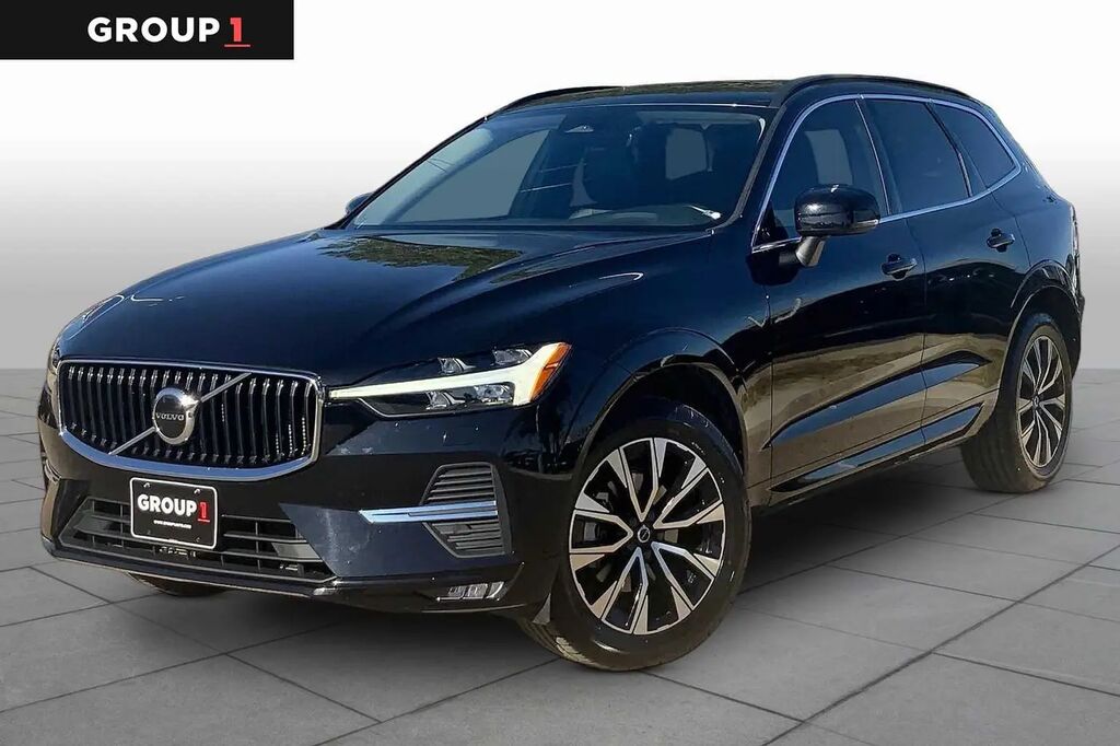 2023 Volvo XC60 B5 Core — photo 1 of 12