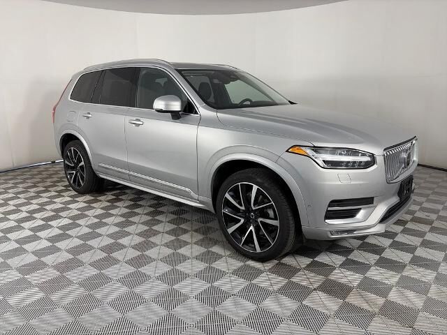 2024 Volvo XC90 B5 Plus Bright Theme