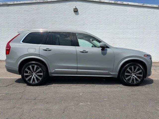 2024 Volvo XC90 Core Bright Theme — photo 1 of 1