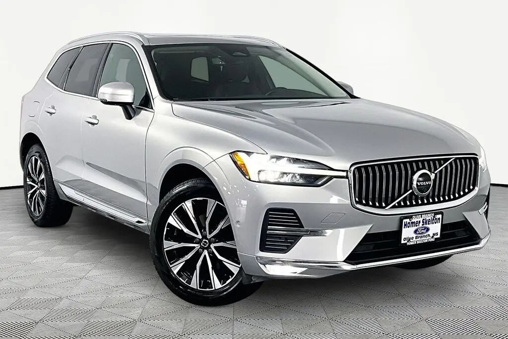 2023 Volvo XC60 B5 Plus Bright Theme