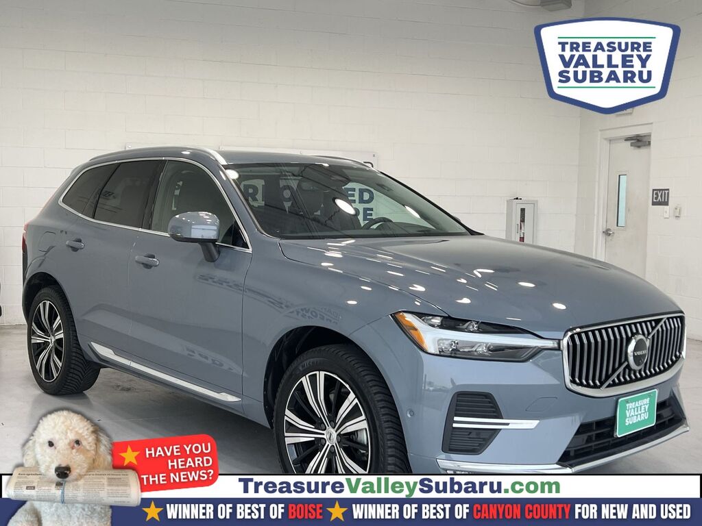 2023 Volvo XC60 B5 Ultimate Bright Theme — photo 1 of 13