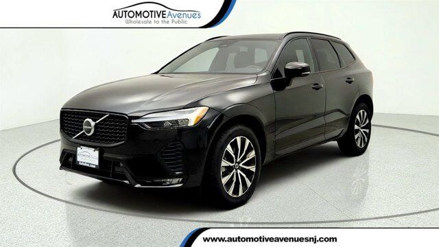 2024 Volvo XC60 Core Dark Theme