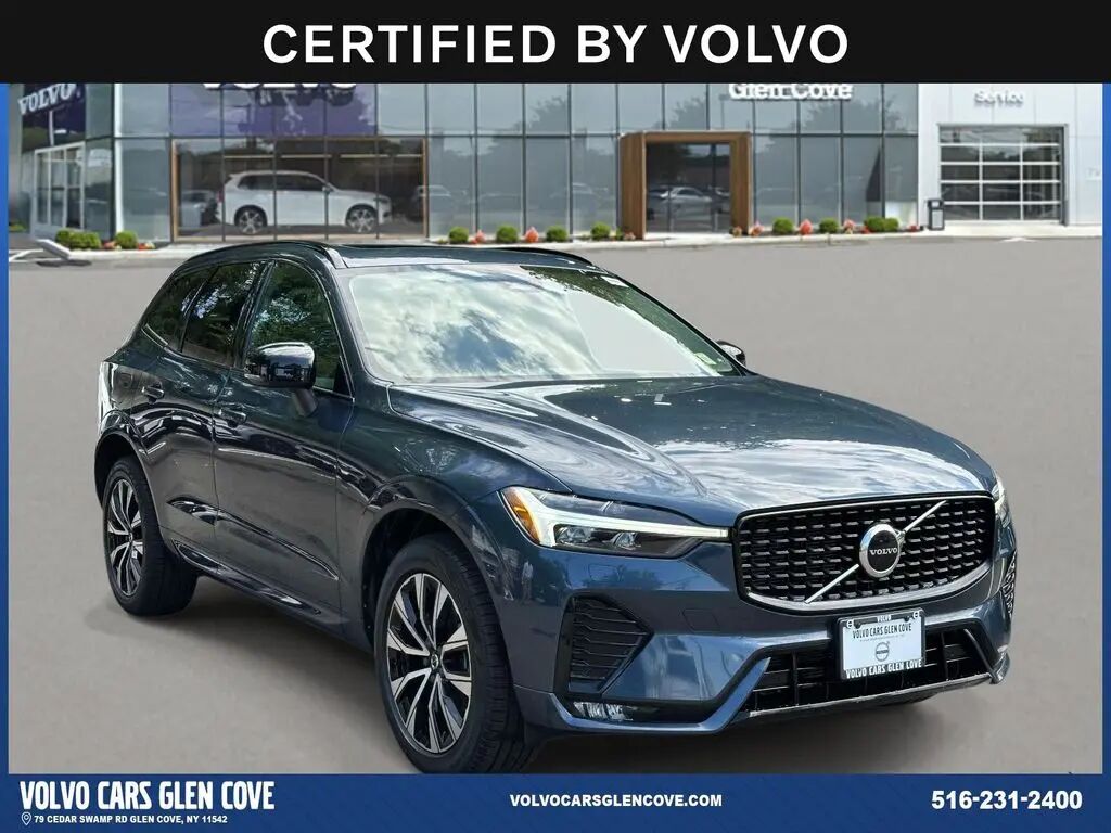 2024 Volvo XC60 B5 Core Dark Theme — photo 1 of 1