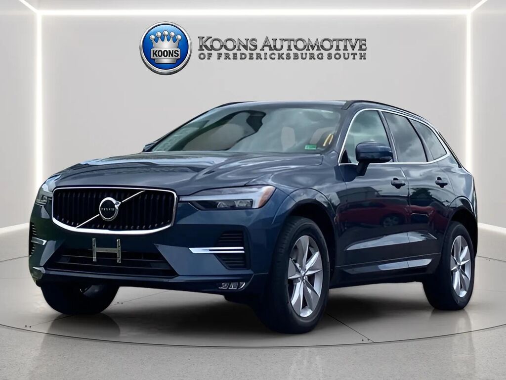 2022 Volvo XC60 B5 AWD Momentum — photo 1 of 13