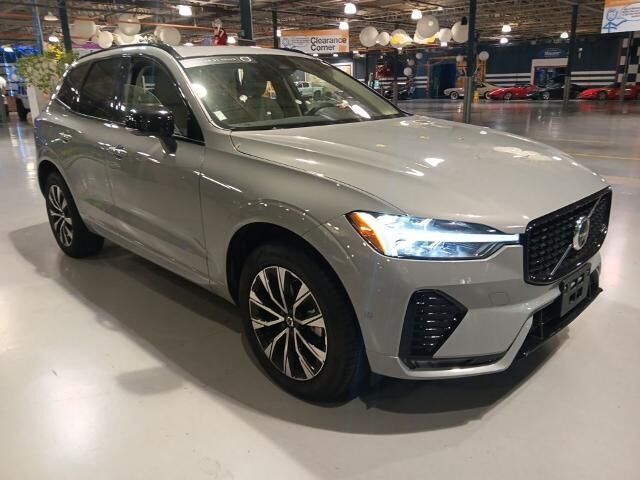 2024 Volvo XC60 B5 Plus Dark Theme
