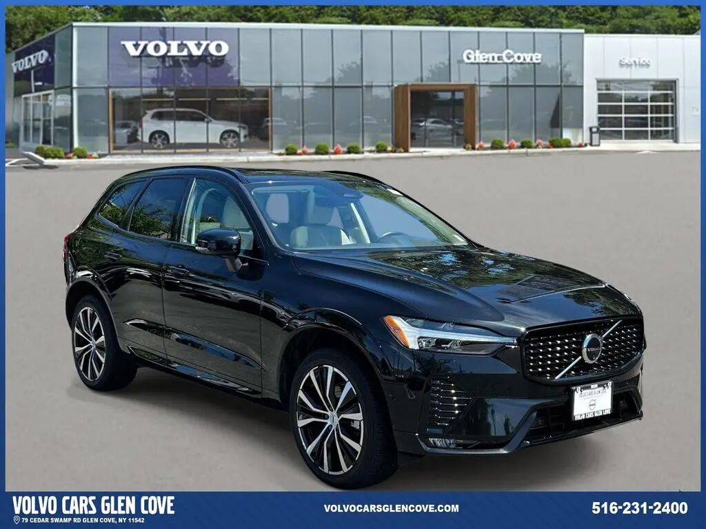 2024 Volvo XC60 B5 Plus Dark Theme — photo 1 of 1