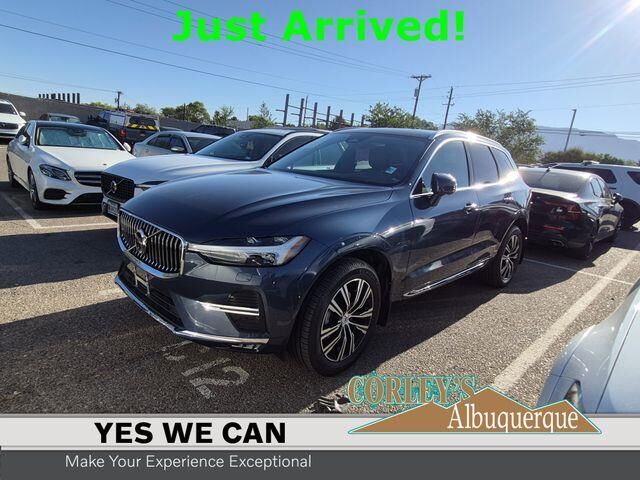 2022 Volvo XC60 B5 Inscription