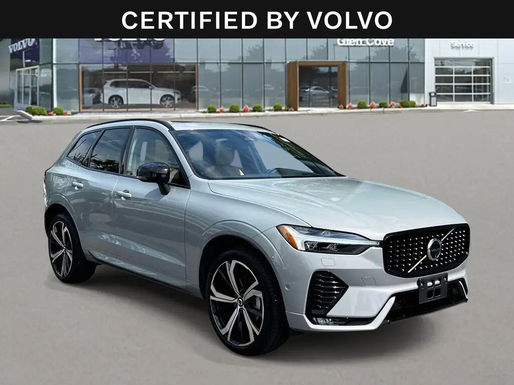 2024 Volvo XC60 B5 Ultimate Dark Theme — photo 1 of 13