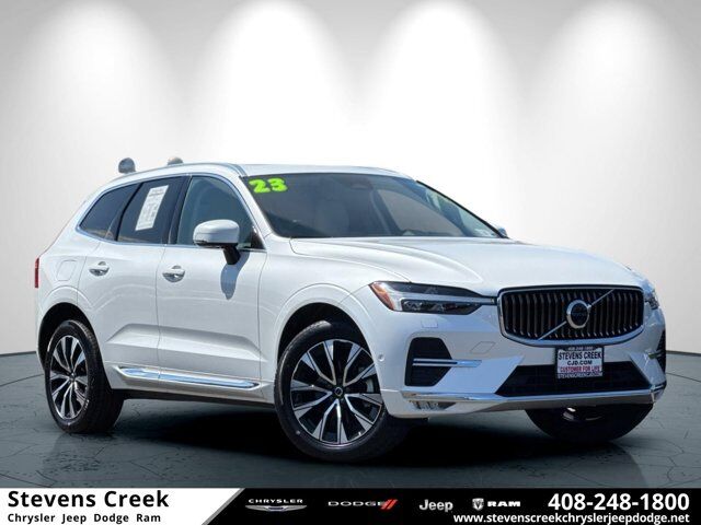 2023 Volvo XC60 Plus Bright Theme