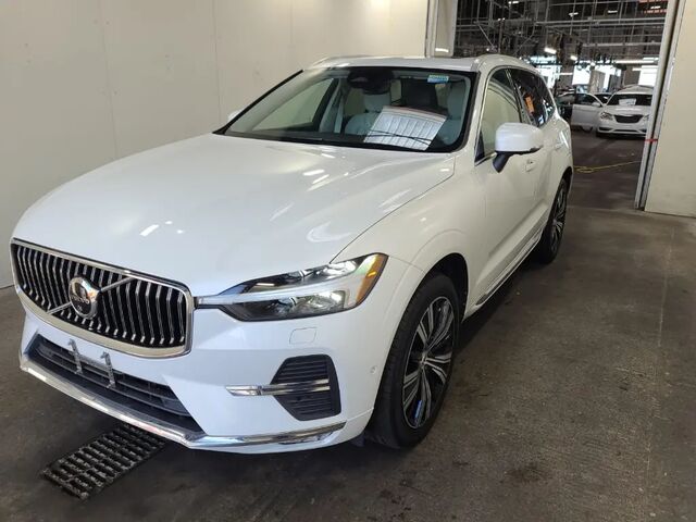 2023 Volvo XC60 B5 Plus Bright Theme