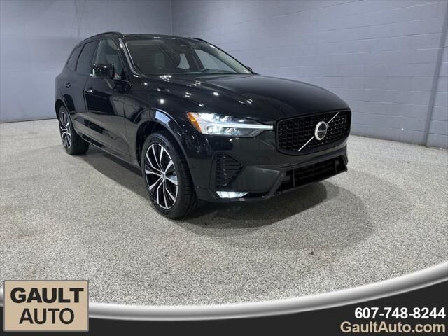 2023 Volvo XC60 B5 Plus Dark Theme