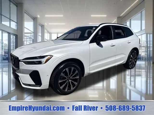 2023 Volvo XC60 B5 Plus Dark Theme — photo 1 of 13