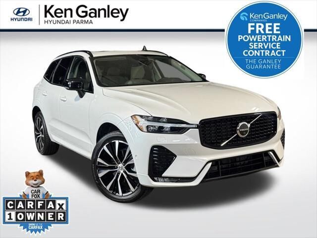2023 Volvo XC60 B5 Plus Dark Theme