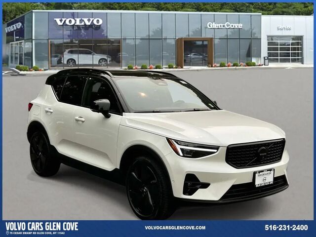 2026 Volvo XC40 B5 Ultra Black Edition