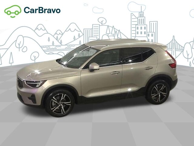 2024 Volvo XC40 Core Bright Theme