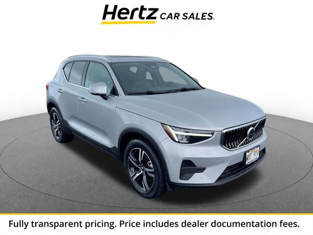 2024 Volvo XC40 CORE