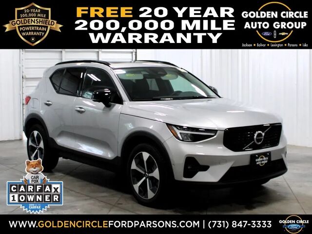2024 Volvo XC40 B5 Plus Dark Theme