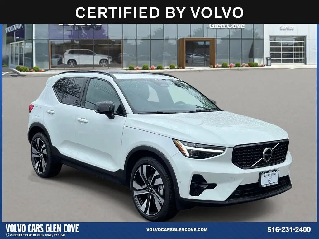 2026 Volvo XC40 B5 Ultra — photo 1 of 13