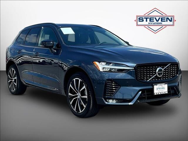2025 Volvo XC60 B5 Plus Dark Theme
