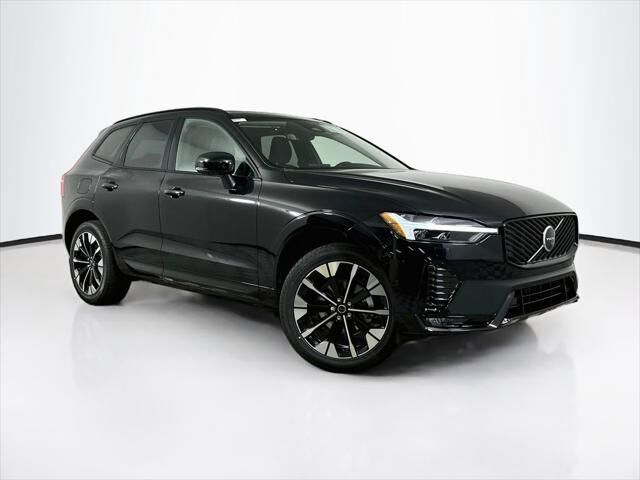 2026 Volvo XC60 B5 Plus — photo 1 of 13
