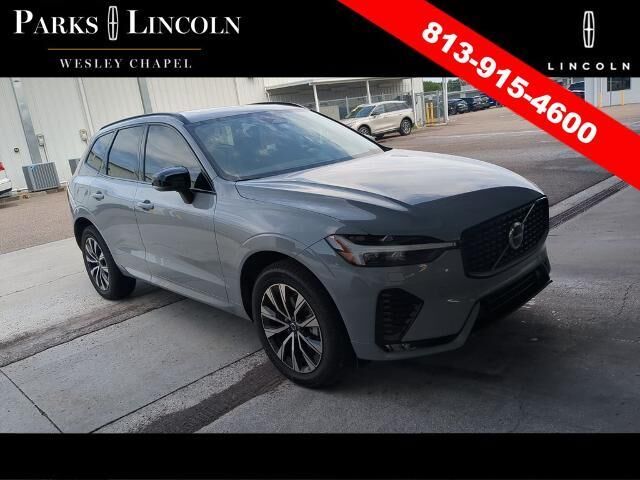 2025 Volvo XC60 B5 Core Dark Theme