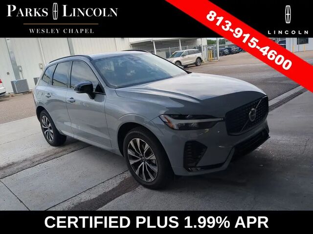 2025 Volvo XC60 B5 Core Dark Theme