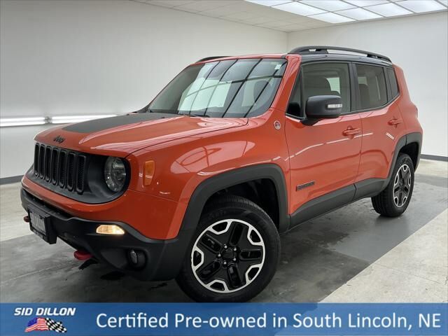 2016 Jeep Renegade Trailhawk — photo 1 of 11