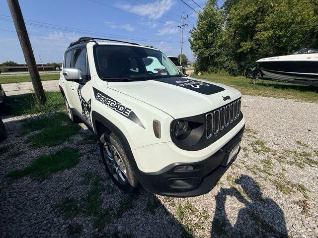 2017 Jeep Renegade Limited — photo 1 of 13