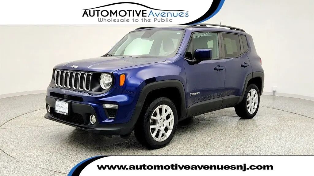 2020 Jeep Renegade Latitude — photo 1 of 13