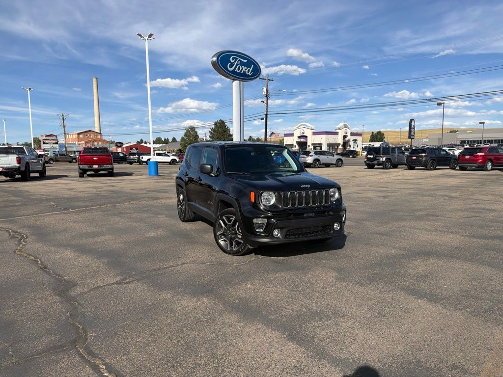 2021 Jeep Renegade Sport — photo 1 of 13