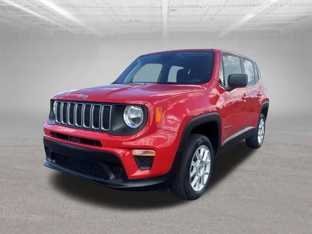 2023 Jeep Renegade Latitude — photo 1 of 13