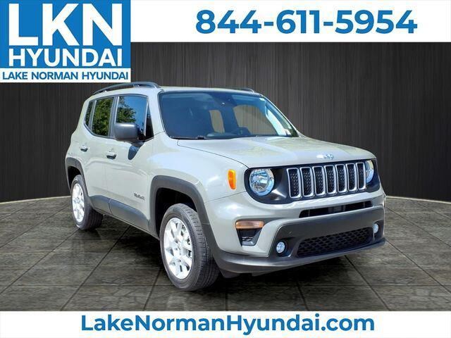 2022 Jeep Renegade Latitude — photo 1 of 13