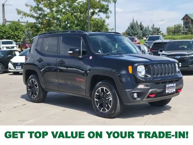 2023 Jeep Renegade Trailhawk — photo 1 of 13