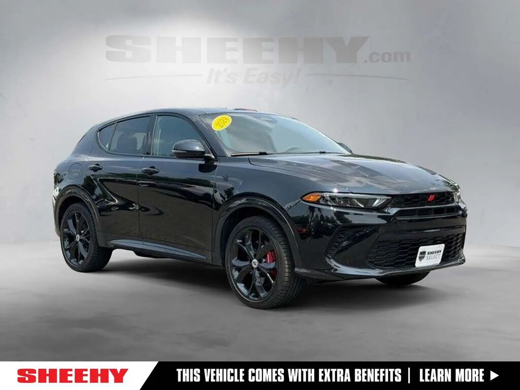 2024 Dodge Hornet R/T Plus — photo 1 of 10