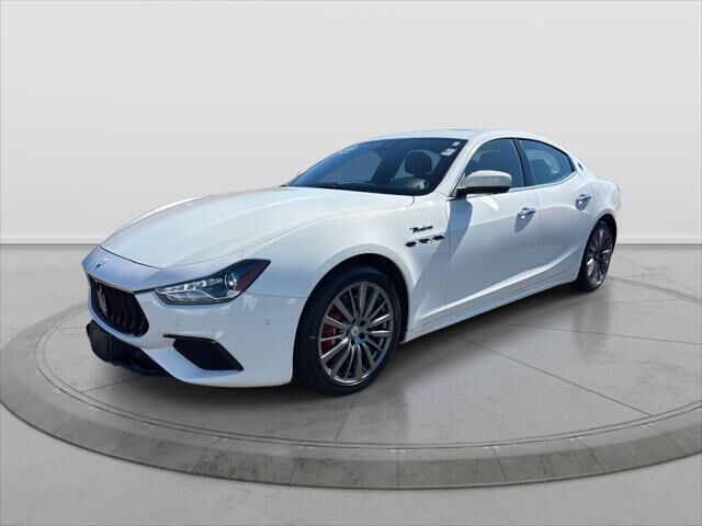 2022 Maserati Ghibli Modena Q4