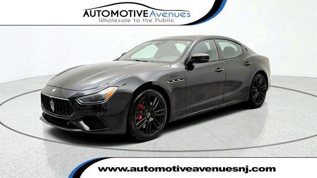 2023 Maserati Ghibli Modena Q4 — photo 1 of 1