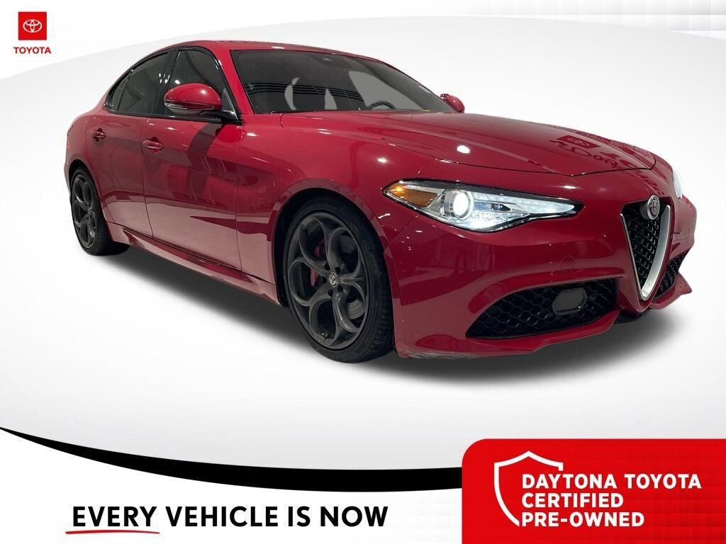 2017 Alfa Romeo Giulia Ti — photo 1 of 9