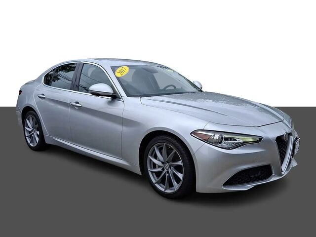 2017 Alfa Romeo Giulia Base