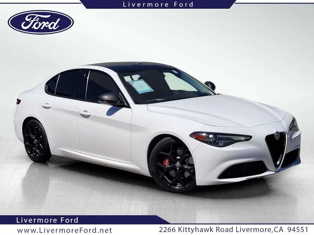 2019 Alfa Romeo Giulia Base