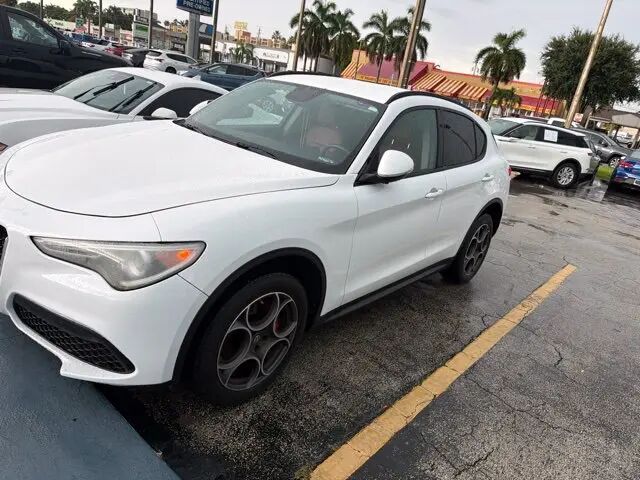 2019 Alfa Romeo Stelvio Base